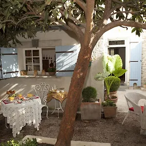La Maison Du Peintre En Provence Bed & Breakfast